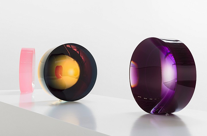 Fred Eversley’s Ethereal Kinetic Parabolas at David Kordansky Gallery