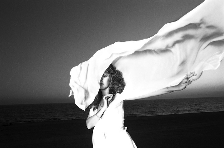 Outtake Gallery Gift Guide: Unseen Images