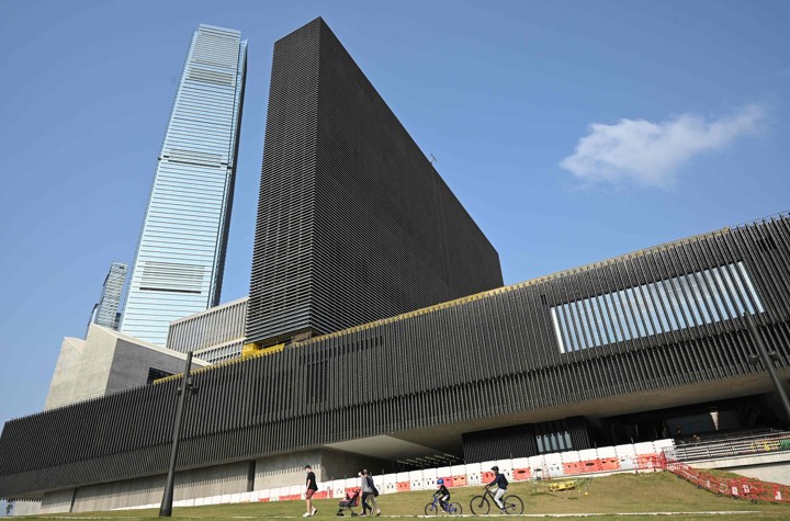 News: Hong Kong’s gigantic new billboard