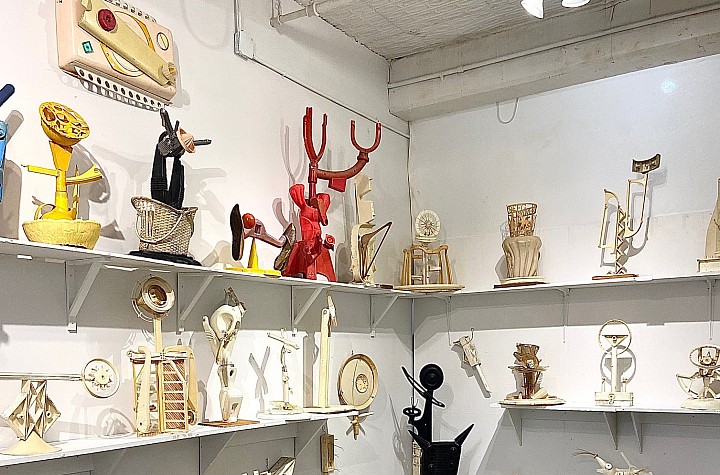 Mark B. Russell’s Bits and Pieces, in the Icebox