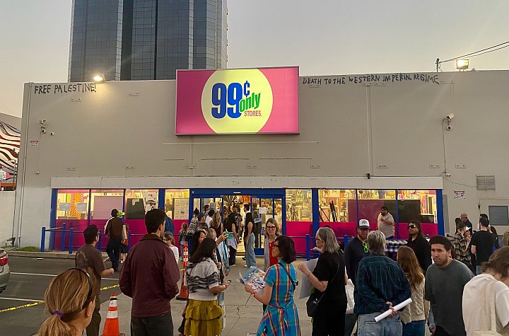 Review from a Rando: Dazed and Amazed at the 99CENT Craze