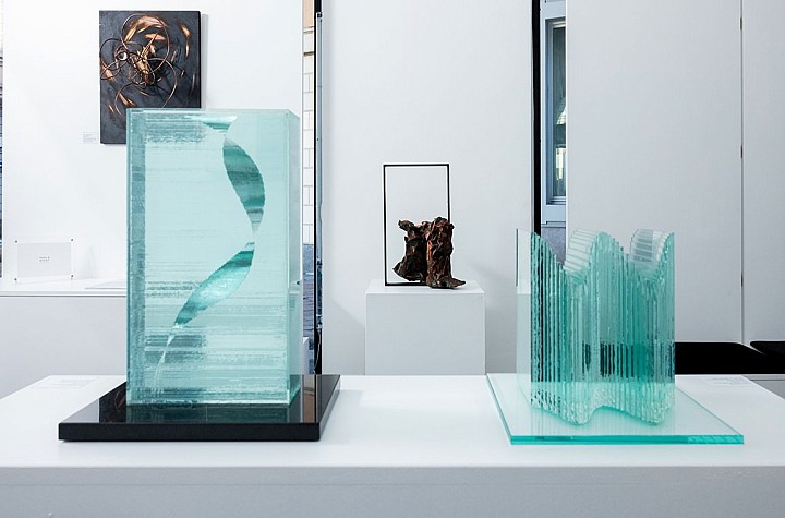 The Eloquence of the Tangible: Metamorphoses of Matter