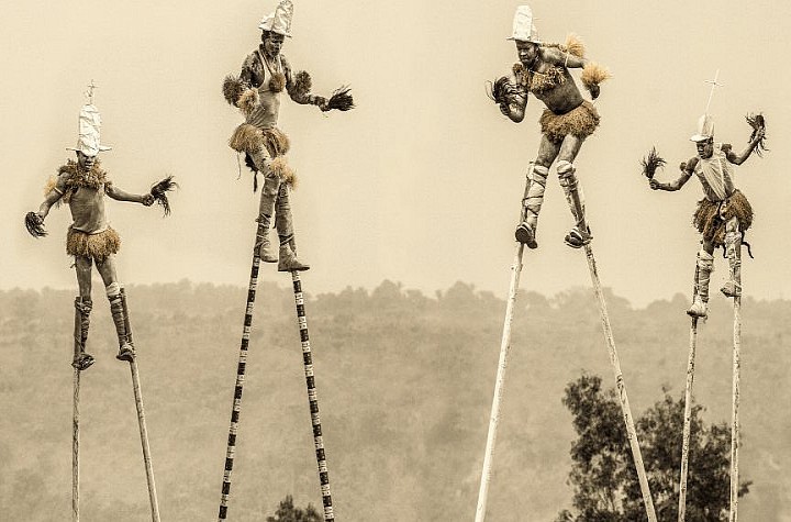 African Queens: Carol Beckwith & Angela Fisher