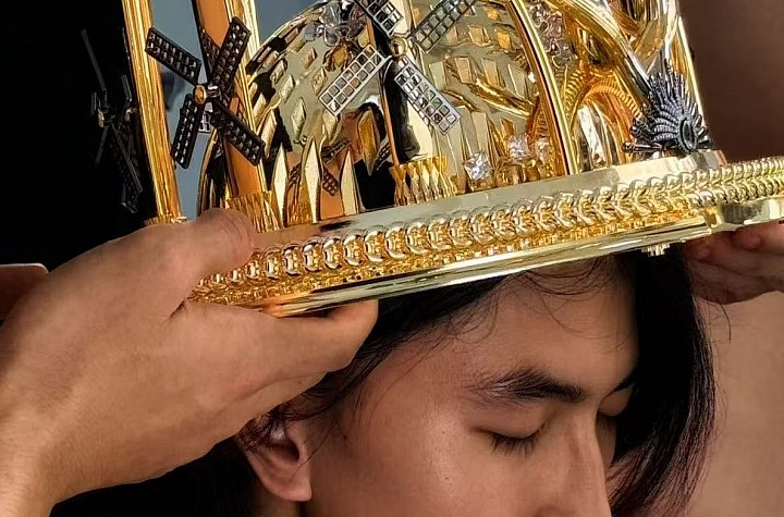 Between Jewelry and Sculpture: The Practice of Yuan Zhou (Elara Chow)